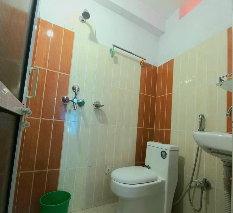 Hotel Aarjan And Restaurant بوكْرا المظهر الخارجي الصورة