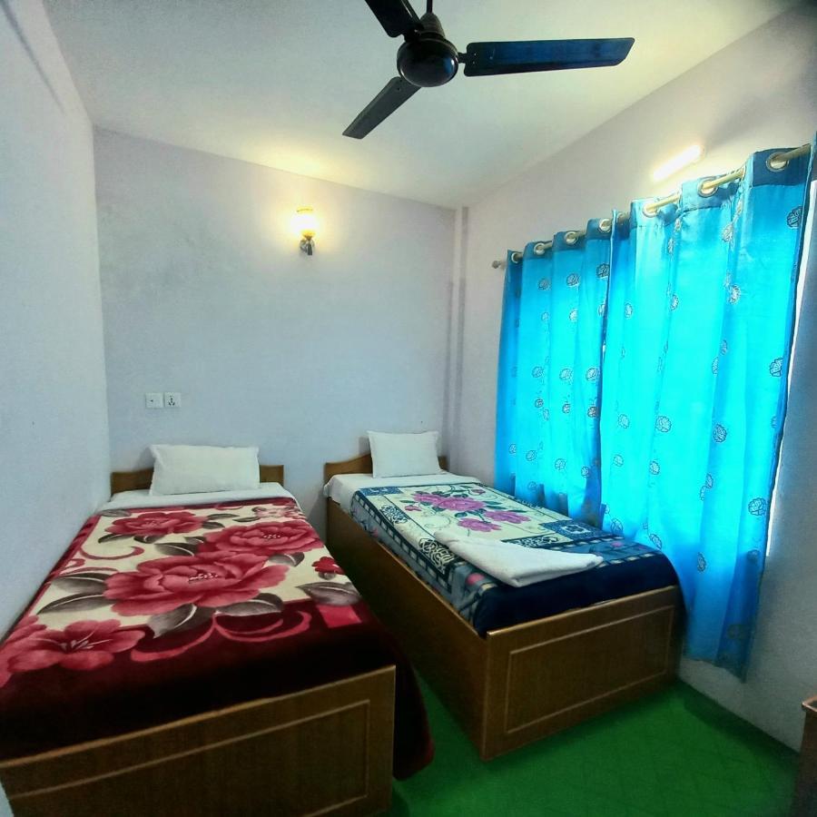 Hotel Aarjan And Restaurant بوكْرا المظهر الخارجي الصورة